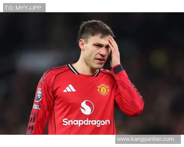 曼联水货中场面对清洗！上一年斥资半亿买进 现在沦为铁板凳